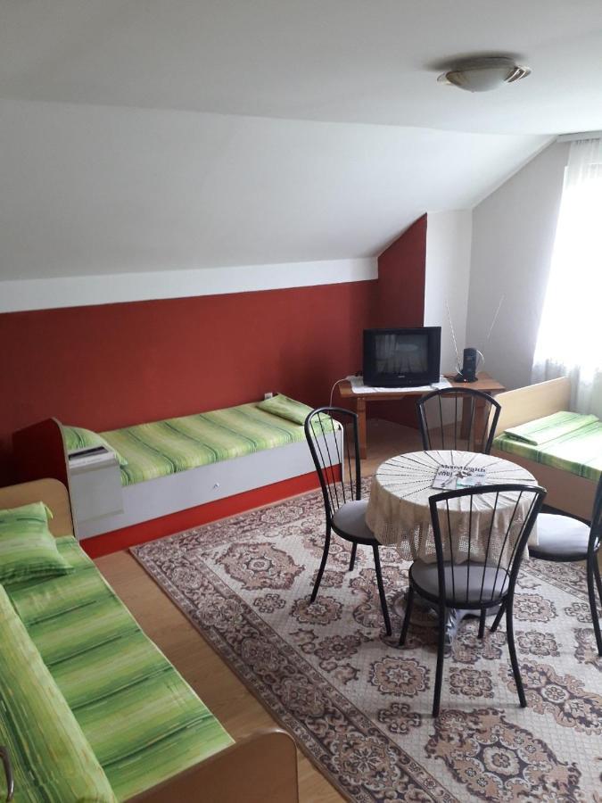 Prenociste Vitas Bed & Breakfast Miljevina Luaran gambar